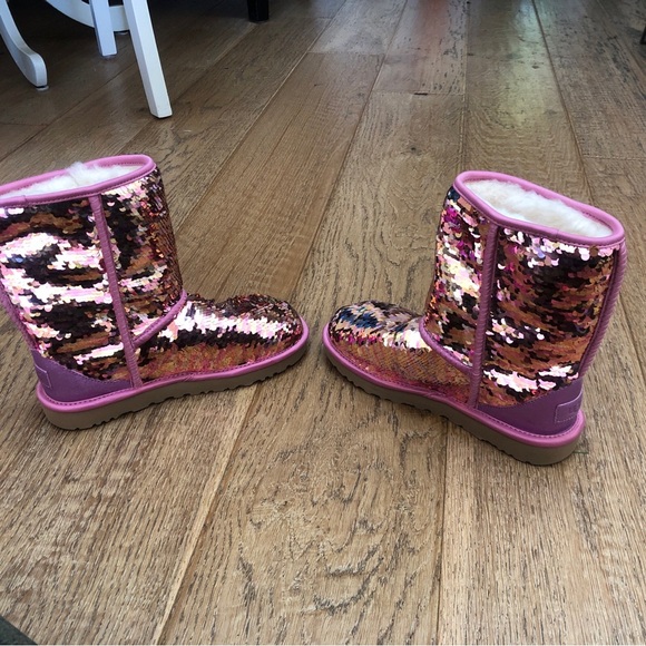 New UGG Classic Short Sequin Boot, Pink Sparkly Boots, UGGs w Sequins, … - Picture 3 of 11